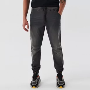 Cropp - Szare jeansowe joggery - Szary - Spodnie męskie - miniaturka - grafika 1