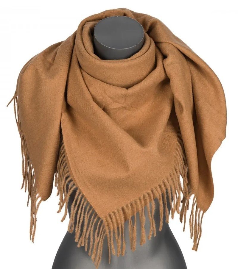 Chusta damska bawełniana jednokolorowa na prezent z frędzlami FGC-12 camel