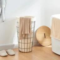 Kosze na bieliznę - Kosz na pranie 'Skive' z workiem na pranie 40 L metalowy czarny - miniaturka - grafika 1