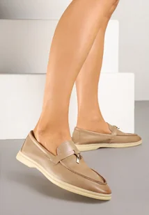 Ciemnobeżowe Mokasyny ze Skóry Naturalnej z Ozdobną Aplikacją Delsire - Mokasyny damskie - miniaturka - grafika 1