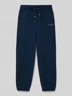 Spodnie dresowe o kroju regular fit z nadrukiem z logo - Spodnie i spodenki dla chłopców - miniaturka - grafika 1