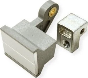 SCHROFF Uchwyt SCHROFF w kształcie trapezu, typ 1, dolny, szary - Akcesoria do szaf serwerowych - miniaturka - grafika 1