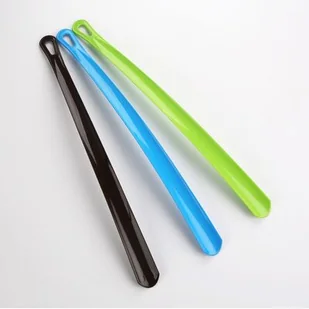 Łyżka do butów plastikowa 60 cm mix kolor - Akcesoria obuwnicze - miniaturka - grafika 1