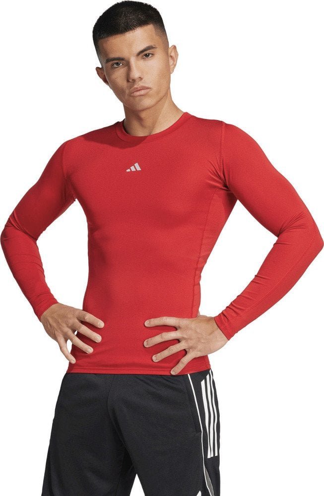 Koszulka męska adidas Techfit Long Sleeve Tee czerwona JP2926 S