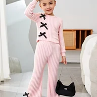 Spodnie i spodenki dla dziewczynek - TEMU Wiosenno-jesienny zestaw dla dziewczynek: bluzka z okrągłym dekoltem i kokardką oraz spodnie rozpinane w paski, dwuczęściowy strój idealny na - miniaturka - grafika 1