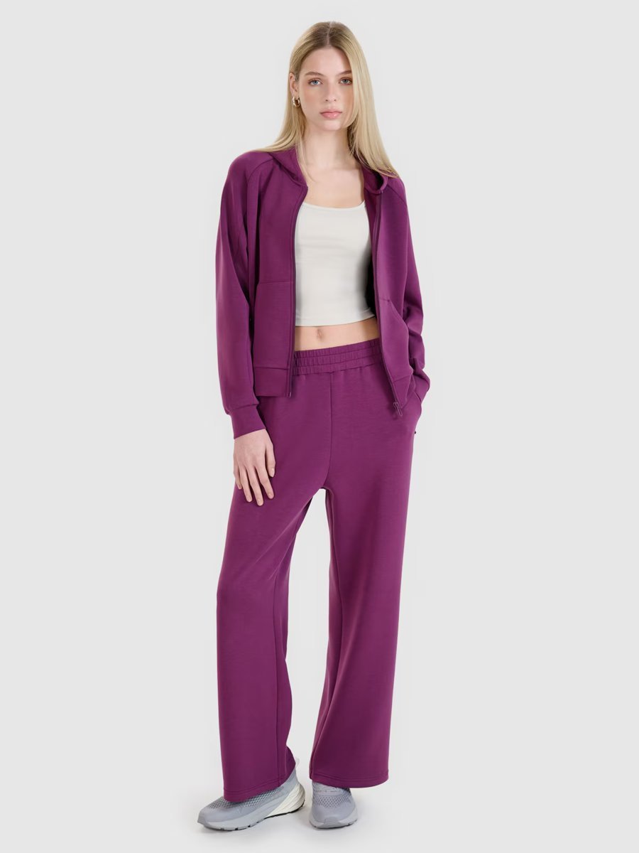 4F Spodnie damskie dresowe z modalem z szerokimi nogawkami 4FWSS25TTROF1011-50S Fioletowy Roz. XXL