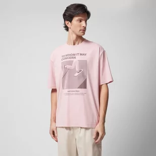 Męski t-shirt oversize z nadrukiem Outhorn OTHWSS24TTSHM1501 - różowy - Koszulki sportowe męskie - miniaturka - grafika 1