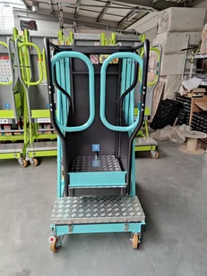 Podnośnik osobowy (udźwig: 140 kg, wymiary platformy: 48x69 cm, maks. wysokość robocza: 482 cm) 00081565 - Wózki magazynowe - miniaturka - grafika 22