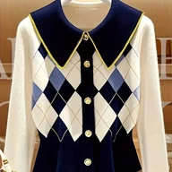 Swetry damskie - TEMU Sweter Damski do Biura i na Imprezę – Granatowy z Białym Kołnierzykiem, Długie Rękawy, Zapinany na Guziki, Elegancki Styl na Codzień LL425, - miniaturka - grafika 1