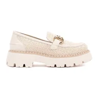 Mokasyny damskie - Goodin Beżowe mokasyny na platformie ze złotym łańcuchem beżowy - miniaturka - grafika 1