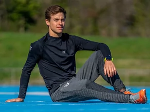 COMPRESSPORT Koszulka biegowa z długim rękawem TRAINING TSHIRT czarna - Koszulki sportowe męskie - miniaturka - grafika 2