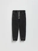 Spodnie i spodenki dla chłopców - Reserved - Jeansy jogger - czarny - miniaturka - grafika 1