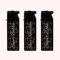 Trafika - Zapalniczka Gazowa Mała - Czarne Wzór 3 Mama, Tata, Córka... - miniaturka - grafika 1