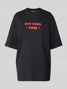 T-shirt o kroju oversized z nadrukowanym napisem - Koszulki i topy damskie - miniaturka - grafika 1