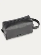 Akcesoria podróżnicze - Czarna jednokomorowa kosmetyczka ze skóry naturalnej o fakturze groszkowanej - miniaturka - grafika 1