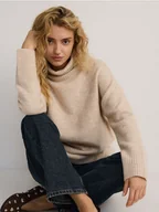 Swetry damskie - Reserved - Sweter z golfem - kremowy - miniaturka - grafika 1