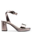 Sandały damskie - Clarks Skórzane sandały "Ambyrlyn Bay" w kolorze złotym - miniaturka - grafika 1