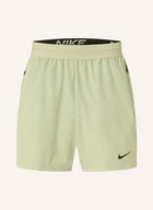 Spodenki damskie - Nike Szorty Treningowe Dri-Fit Totality gruen - miniaturka - grafika 1