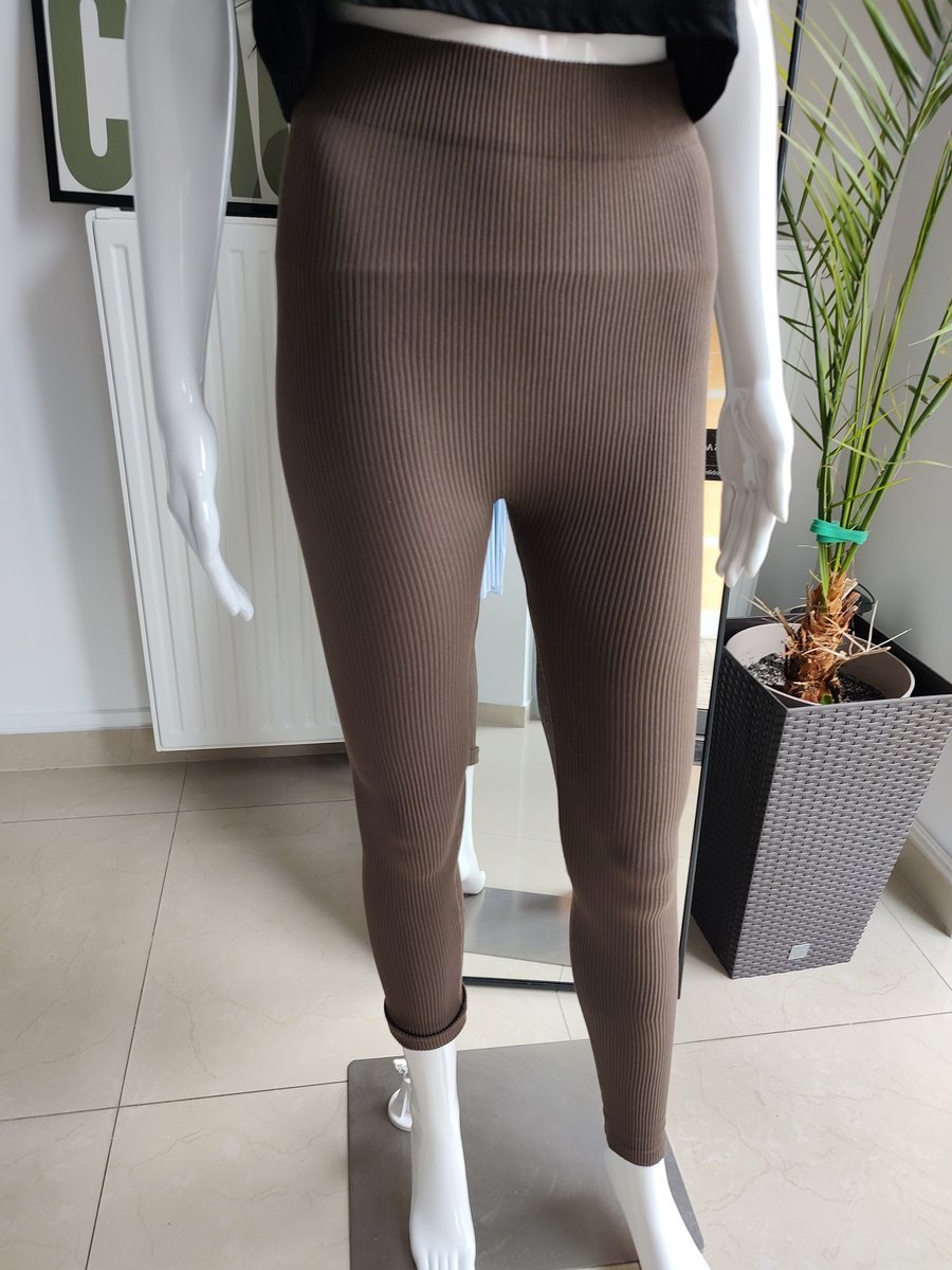 Legginsy ocieplane w prążek - czekoladowy L/XL