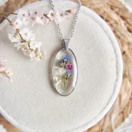 Naszyjniki - Naszyjnik z żywicy z kwiatami - miniaturka - grafika 1