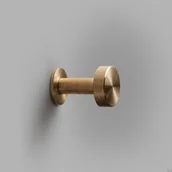 Wieszaki i stojaki - Wieszak ścienny Nena S W Mosiężny Szczotkowany Nielakierowany - miniaturka - grafika 1