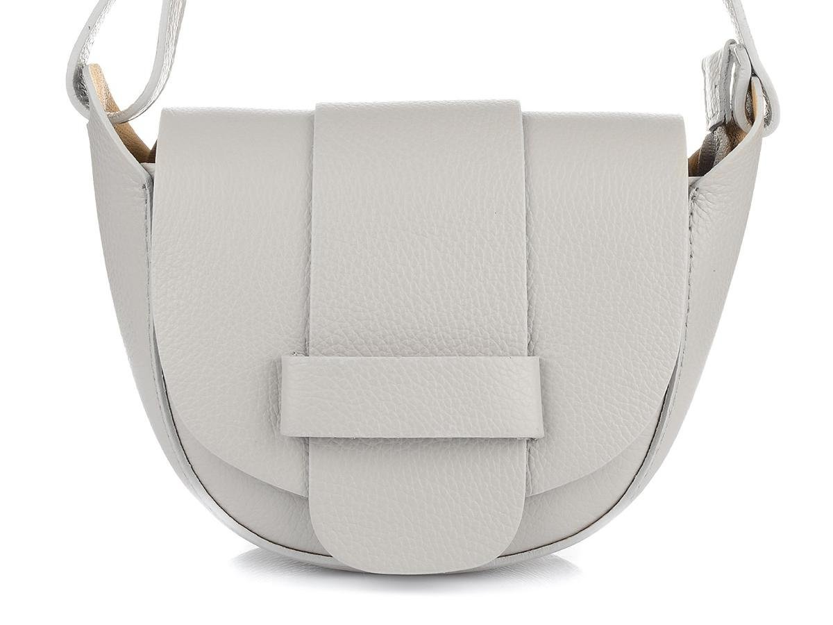 Vera Pelle, Listonoszka damska, X41