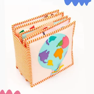 Książeczka Manipulacyjna Duża - Dookoła świata - Zabawki sensoryczne - miniaturka - grafika 1