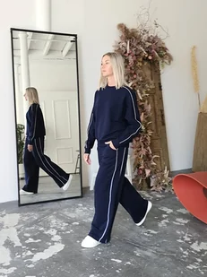 Kai komfortowy komplet z lamówką granatowy - Komplety damskie - miniaturka - grafika 1