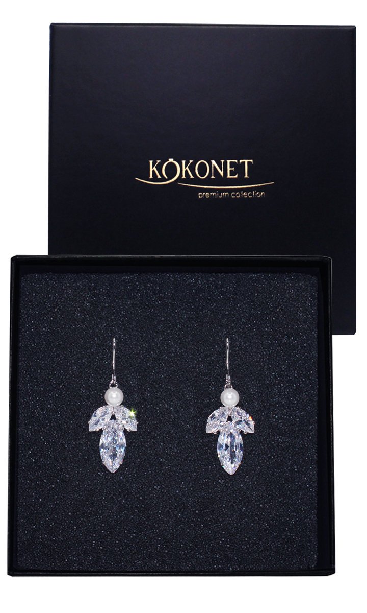 Kolczyki na bigiel srebrne z perłą minimalistyczne elegancja SWAROVSKI ślub