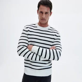Swetry męskie - Reserved - Sweter w paski - Biały - grafika 1