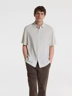 Koszule męskie - Reserved - Koszula comfort fit z lyocellem - beżowy - miniaturka - grafika 1