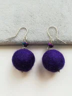 Kolczyki - WISZĄCE KOLCZYKI KULKI FILC SREBRO 925 FIOLETOWE - miniaturka - grafika 1