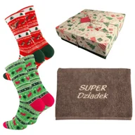Skarpetki męskie - Skarpety męskie świąteczne 2 pary + ręcznik z haftem SUPER Dziadek w pudełku na prezent - miniaturka - grafika 1