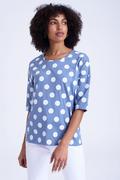 Bluzki damskie - Oversize&#039;owy, błękitny top w grochy - Greenpoint - miniaturka - grafika 1