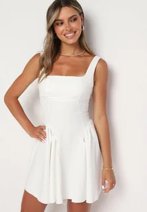 Biała Rozkloszowana Sukienka na Ramiączkach z Kwadratowym Dekoltem Sastorea - Sukienki - miniaturka - grafika 1