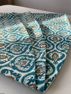 Obrusy i serwetki - Okrągły bawełniany obrus plamoodporny turkusowego koloru z wzorem Orientał - miniaturka - grafika 1