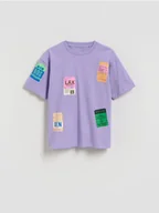 Koszulki dla chłopców - Reserved - Bawełniany t-shirt z nadrukiem - fioletowy - miniaturka - grafika 1