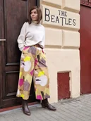 Spodnie sportowe damskie - Szerokie spodnie Greta 7/8 geometryczne - miniaturka - grafika 1