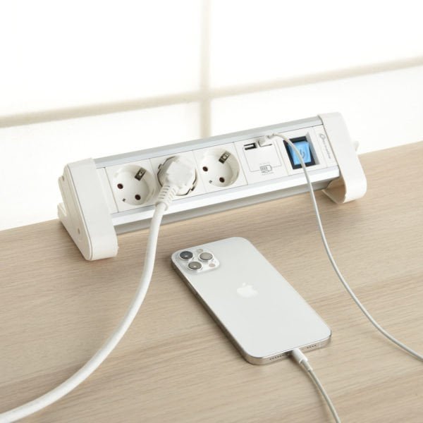 Energenie Ilgiklis ELECTRALINE Desk Aluminium Pro-Line, 3 lizd. + 2 USB 2.4A, 2 m, su iz., su jungikliu, 3 x 1