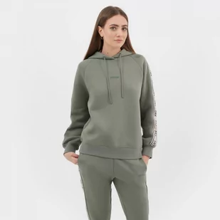 Damska bluza dresowa nierozpinana z kapturem Guess Britney Hooded - oliwkowa/khaki - GUESS - Bluzy sportowe damskie - miniaturka - grafika 1