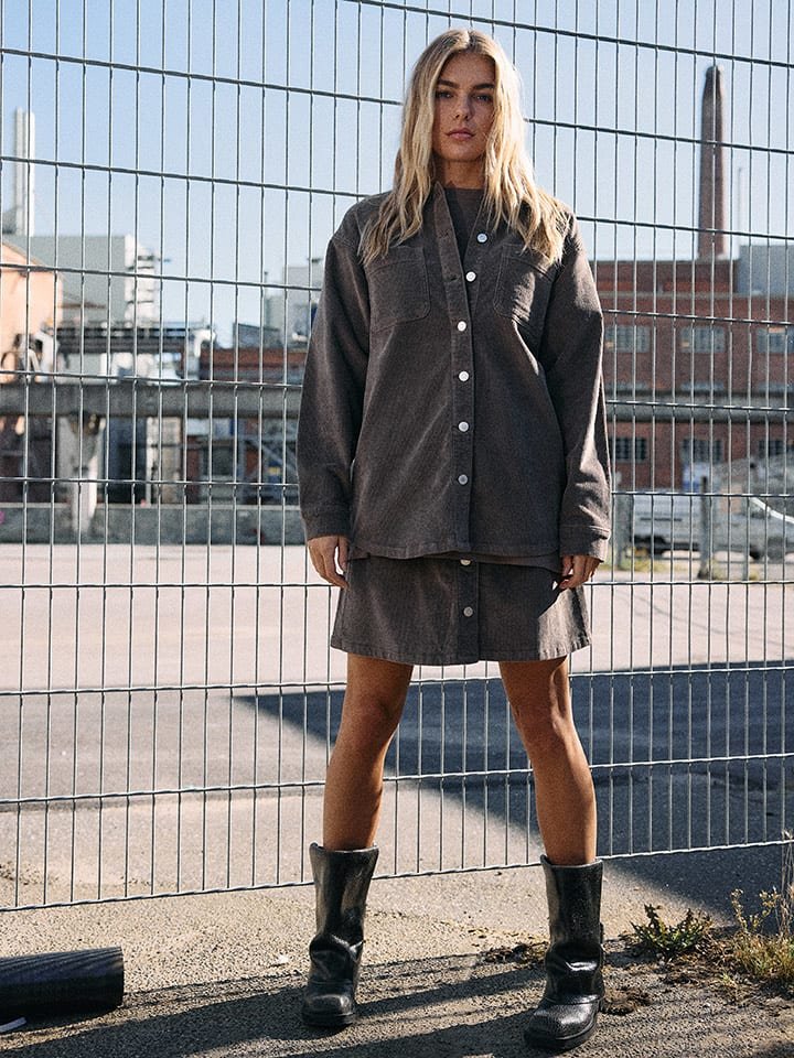 Noisy may Kurtka sztruksowa w kolorze szarobrązowym