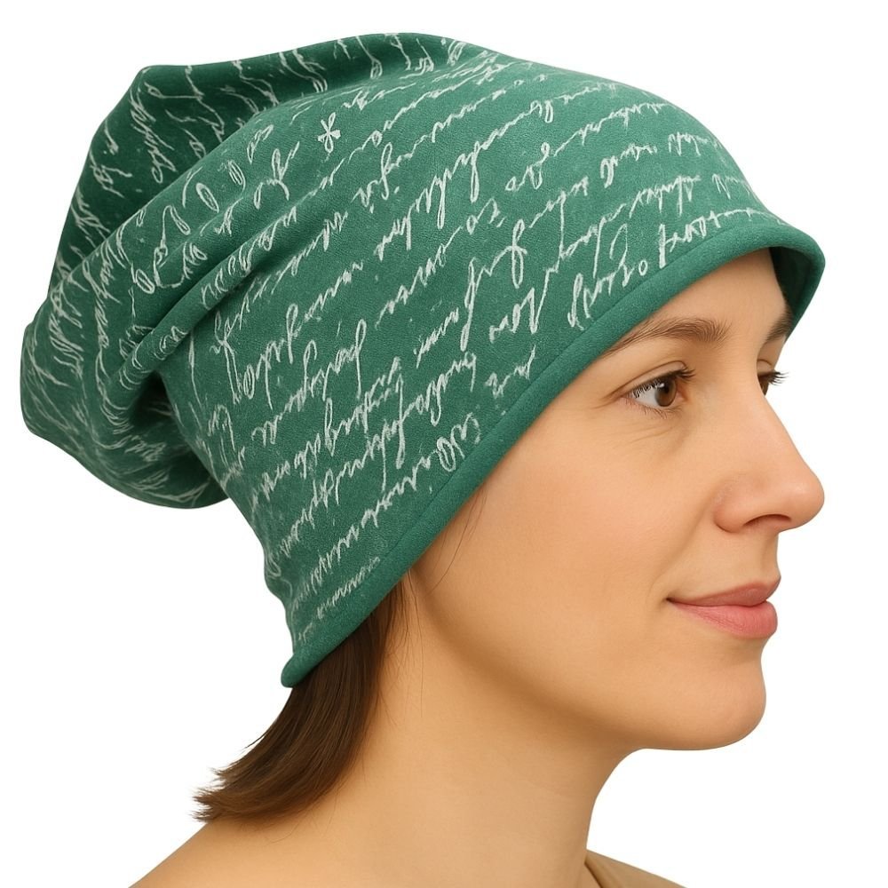 Czapka damska Beanie włoska cienka smerfetka zielona w białe napisy