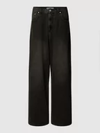 Spodnie męskie - Jeansy o kroju baggy fit z 5 kieszeniami - miniaturka - grafika 1