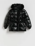 Kurtki i płaszcze dla dziewczynek - Reserved - Pikowany płaszcz z paskiem - czarny - miniaturka - grafika 1