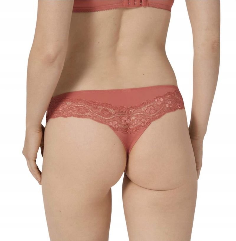 Majtki Stringi Triumph Lovely Micro Brazilian String L 40 Koralowe