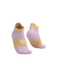 Skarpetki sportowe męskie - COMPRESSPORT Skarpetki do biegania krótkie PRORACING SOCKS V4 RUN LOW roseate/buff orange - miniaturka - grafika 1