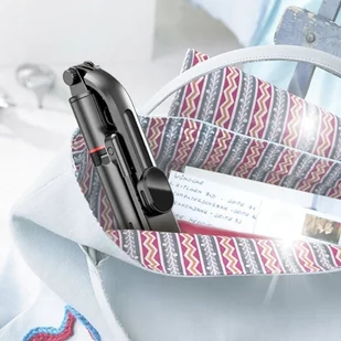 SELFIE STICK KIJEK do SMARTFONA TRIPOD BLUETOOTH LAMPA LED PILOT - Selfie stick SELFIE STICK KIJEK do SMARTFONA TRIPOD BLUETOOTH LAMPA LED PILOT - Selfie stick - miniaturka - grafika 1