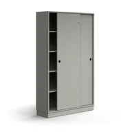 Szafy biurowe - Zamykana szafa przesuwna QBUS, 4 półki, cokół, uchwyty, 2020x1200x400 mm, jasnoszary - miniaturka - grafika 1