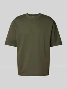 T-shirt o kroju relaxed fit z okrągłym dekoltem model ‘OSCAR’ - Koszulki męskie - miniaturka - grafika 1