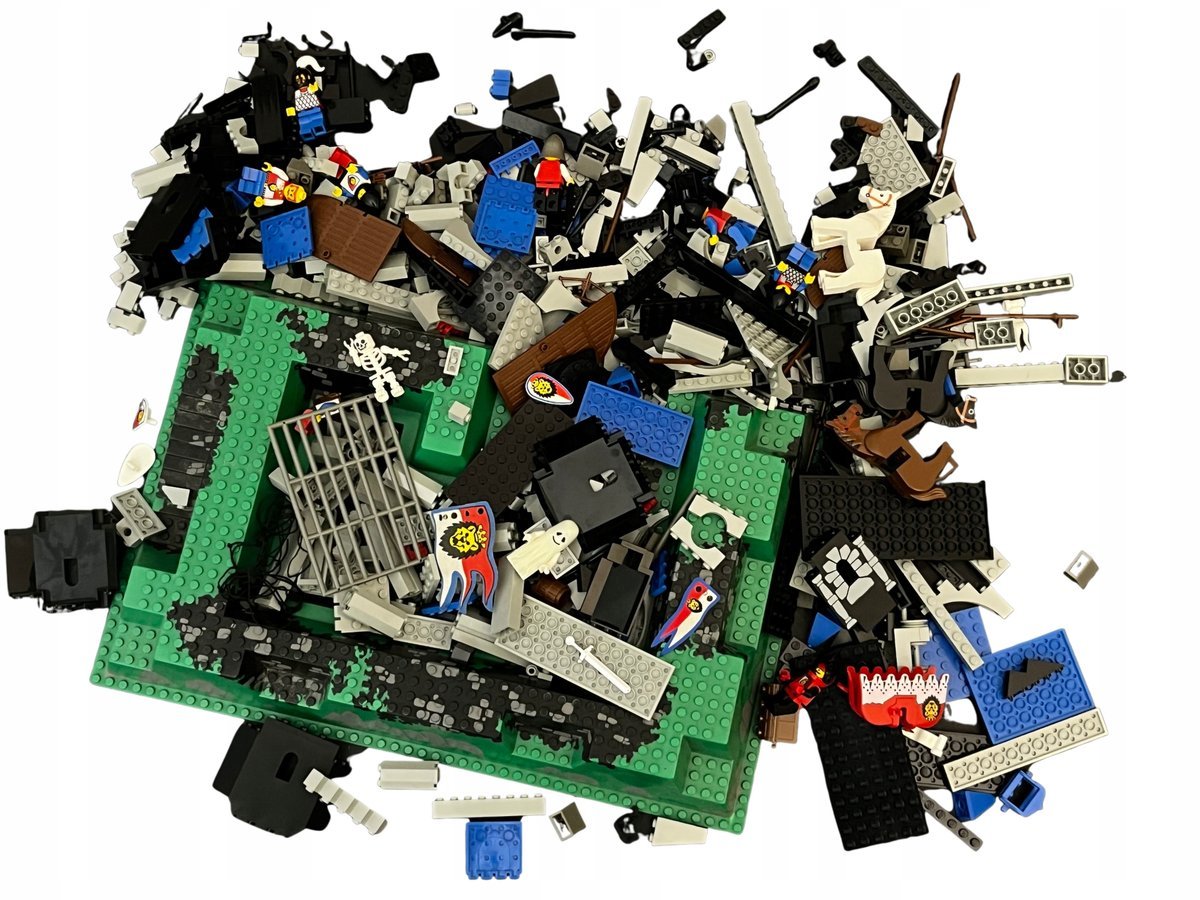 6090 LEGO Zamek Króla Lea